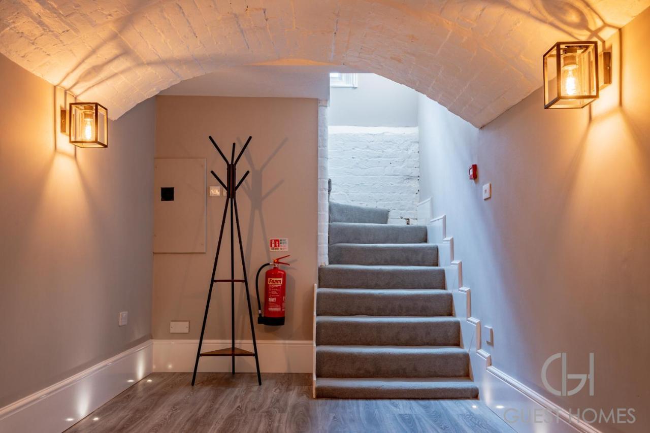 Host & Stay - Shaw Street Basement วุร์สเตอร์ ภายนอก รูปภาพ