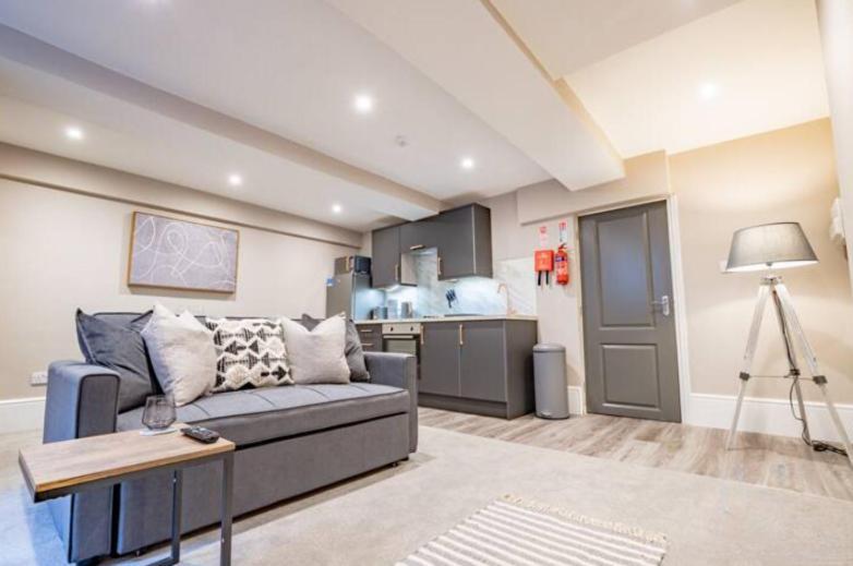 Host & Stay - Shaw Street Basement วุร์สเตอร์ ภายนอก รูปภาพ